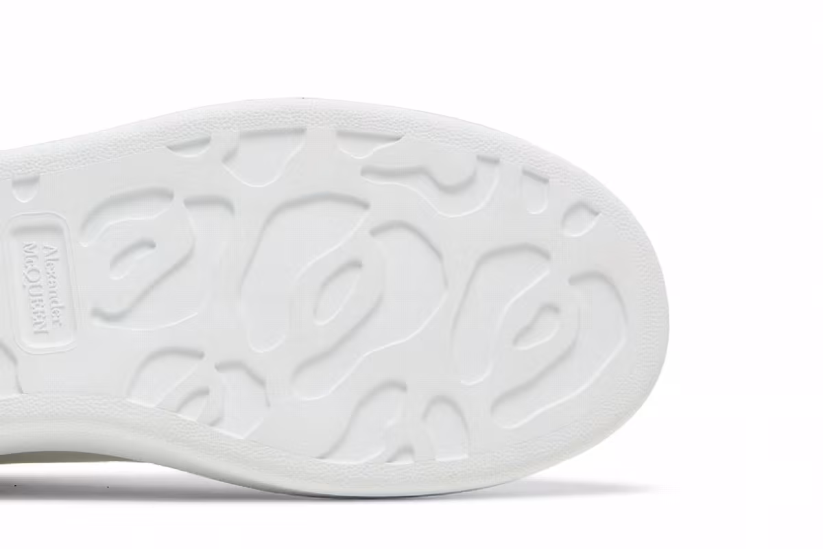 Alexander McQueen Oversized Sneaker Heart Logo - White, view 6