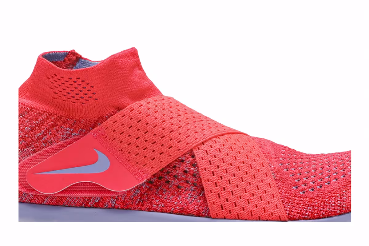 Nike Women's Free RN Motion FK 2017 Solar Red, view 3