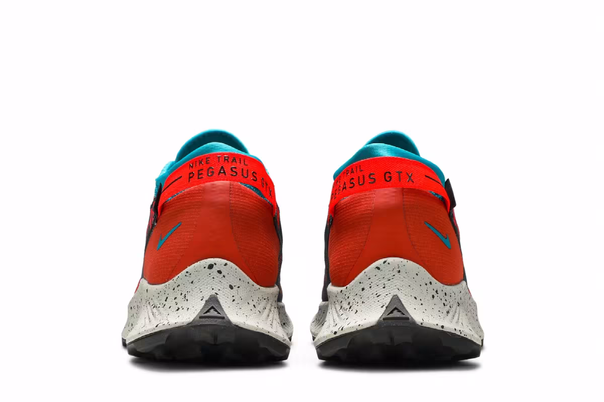 Nike Pegasus Trail 2 GTX Dark Smoke Grey Bright Crimson, view 7
