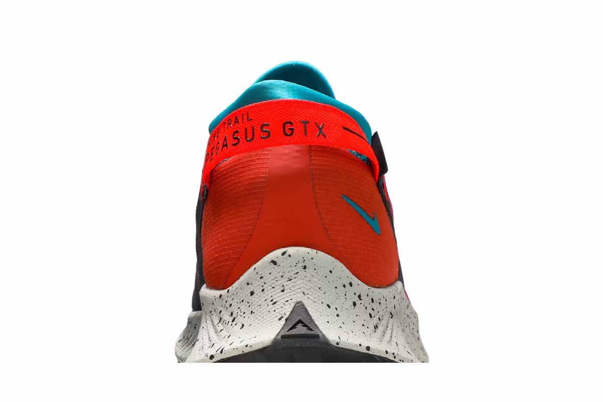 Nike Pegasus Trail 2 GTX Dark Smoke Grey Bright Crimson, view 8