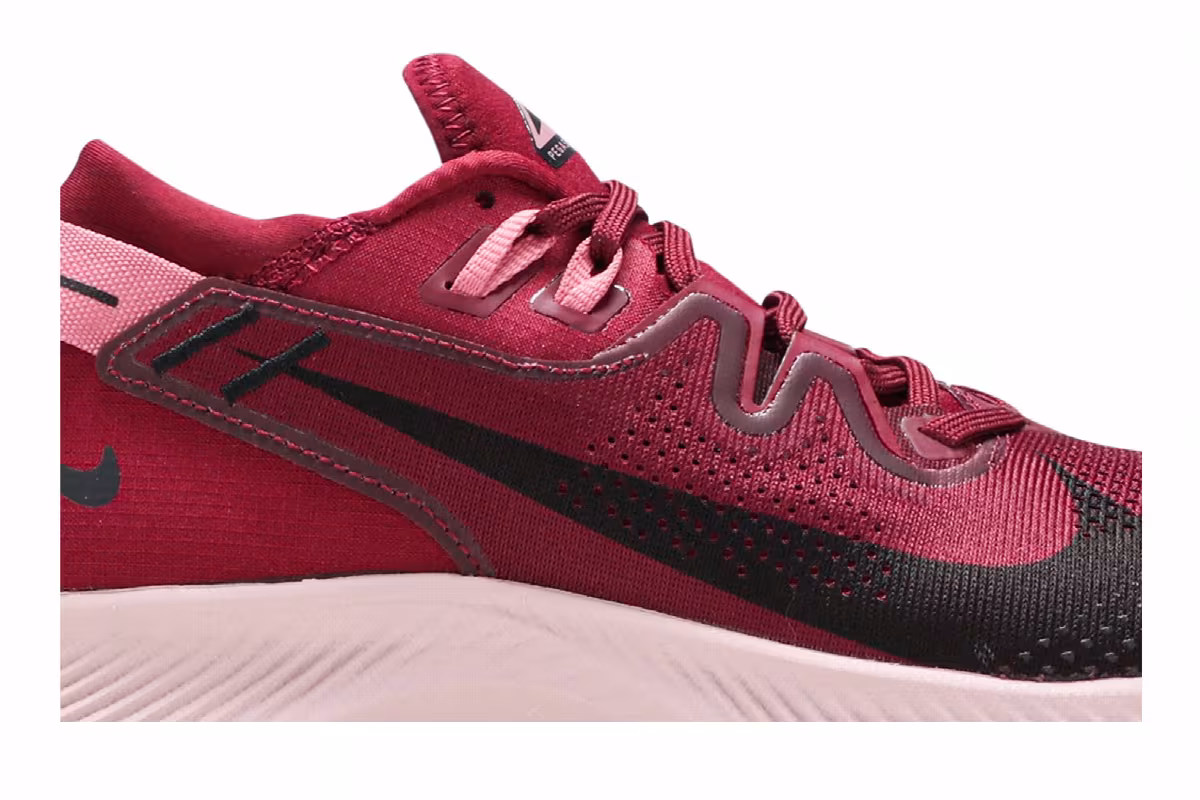 Nike Women's Pegasus Trail 2 Dark Beetroot, view 3