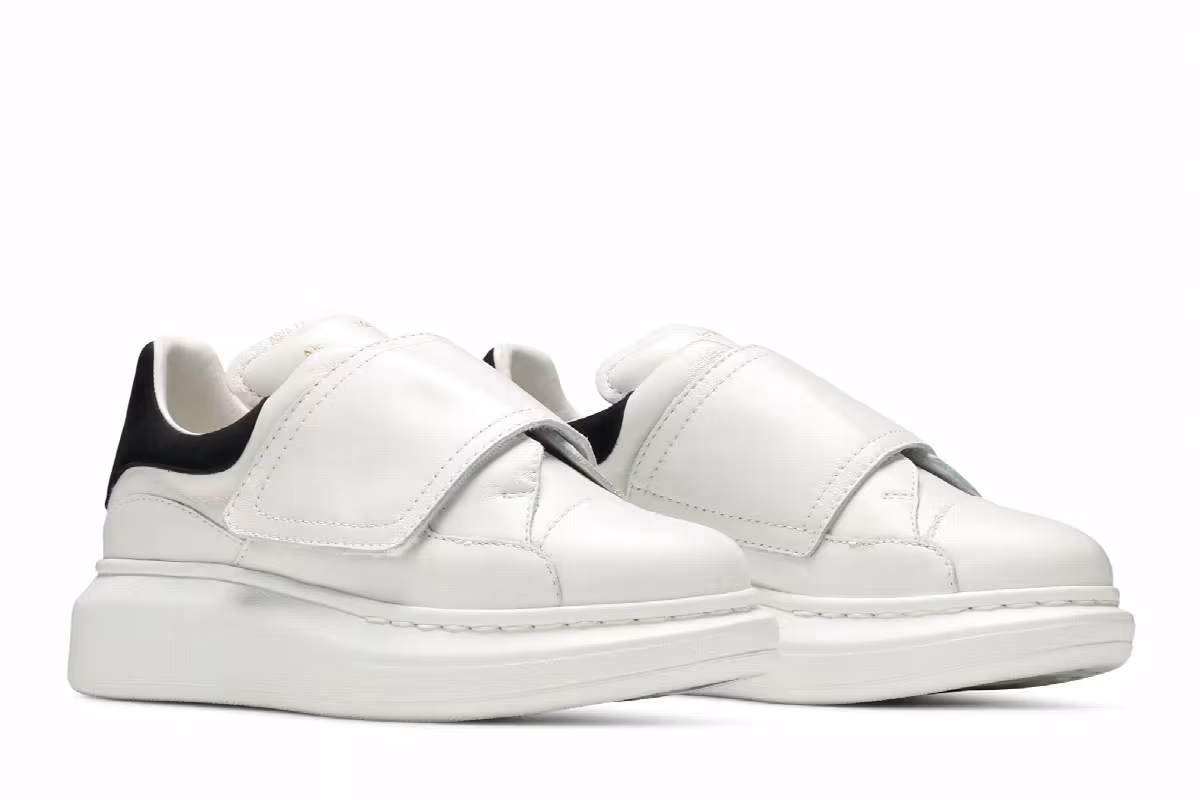 Alexander McQueen Oversized Grip-Strap Sneaker Kids White Black, view 9