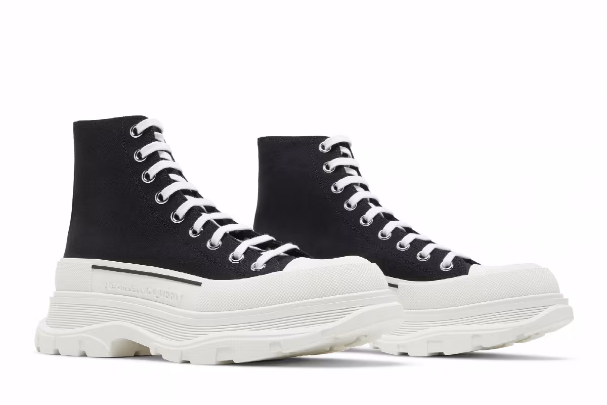 Alexander McQueen Tread Slick Boots Black White, view 9