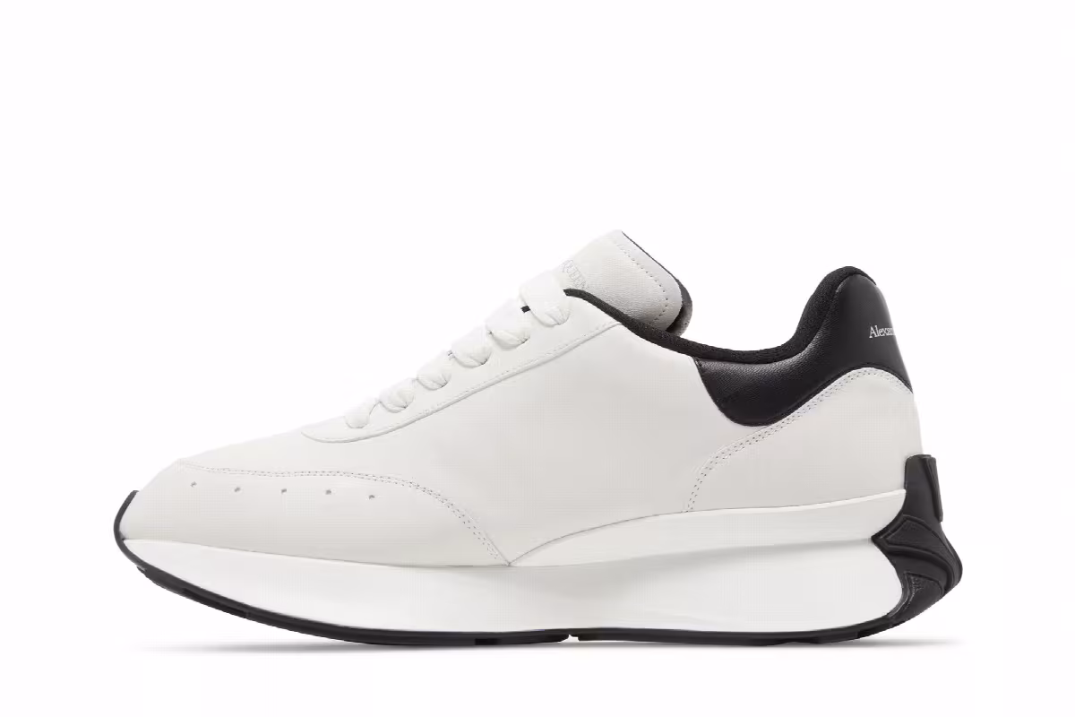 Alexander McQueen Sprint Runner White Black, view 4