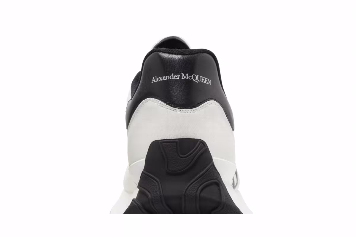 Alexander McQueen Sprint Runner White Black, view 8