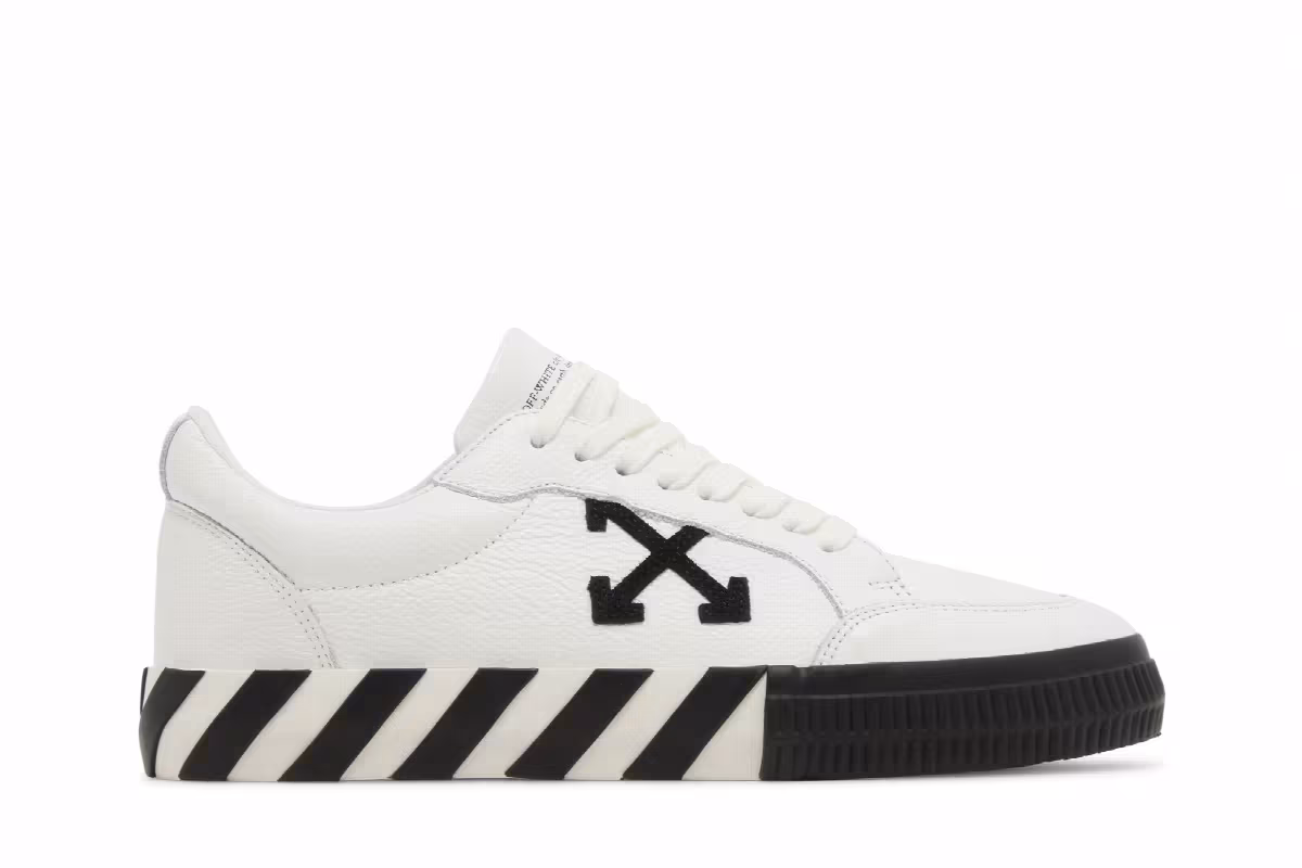 Off-White Vulc Sneaker White Black 2023, view 2