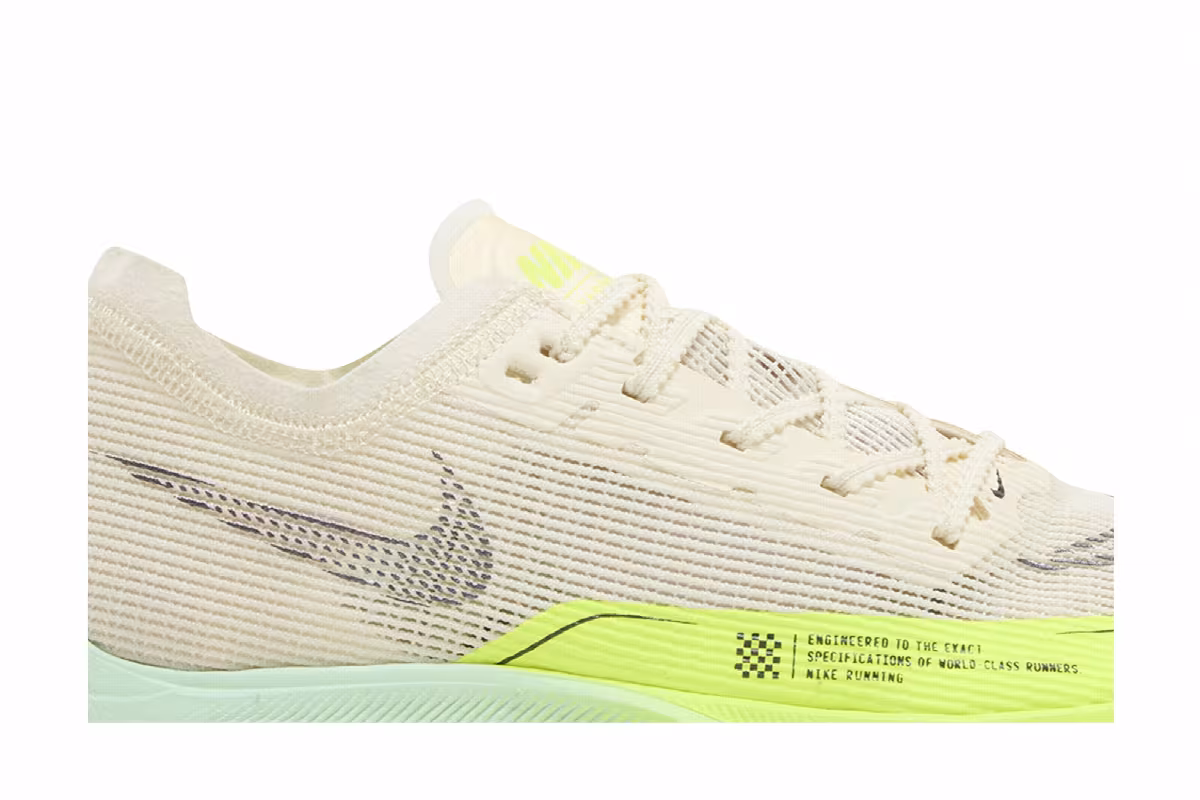 Nike Women's ZoomX Vaporfly NEXT% 2 Coconut Milk Ghost Green, view 3