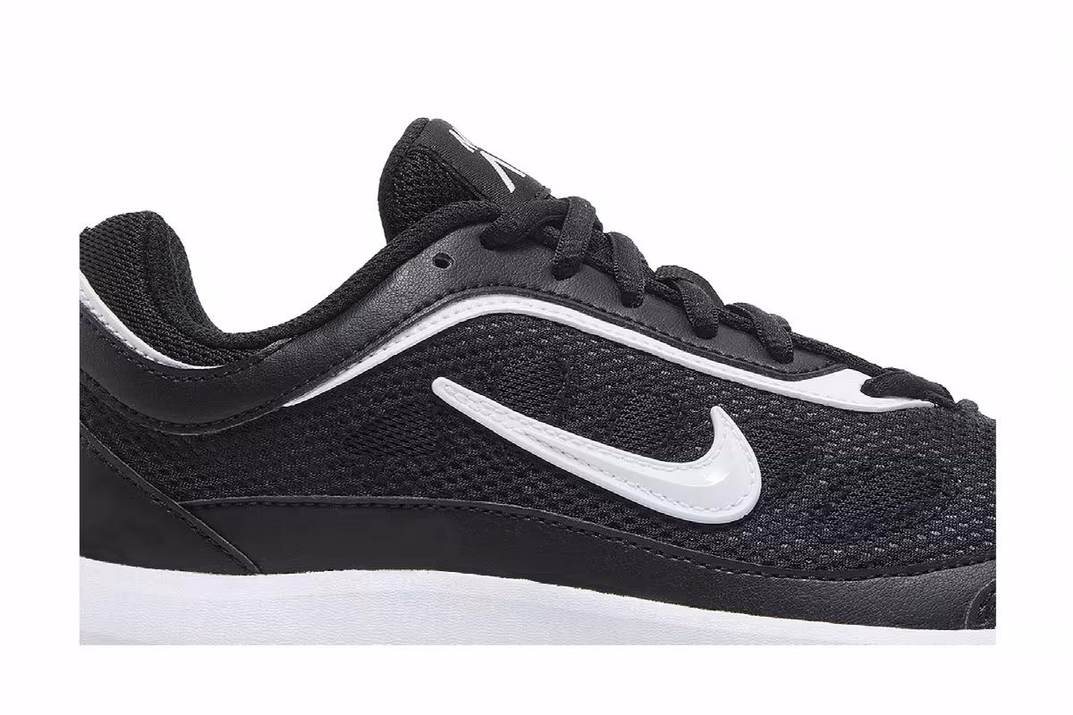 Nike Women's Air Max AP Black White, view 3