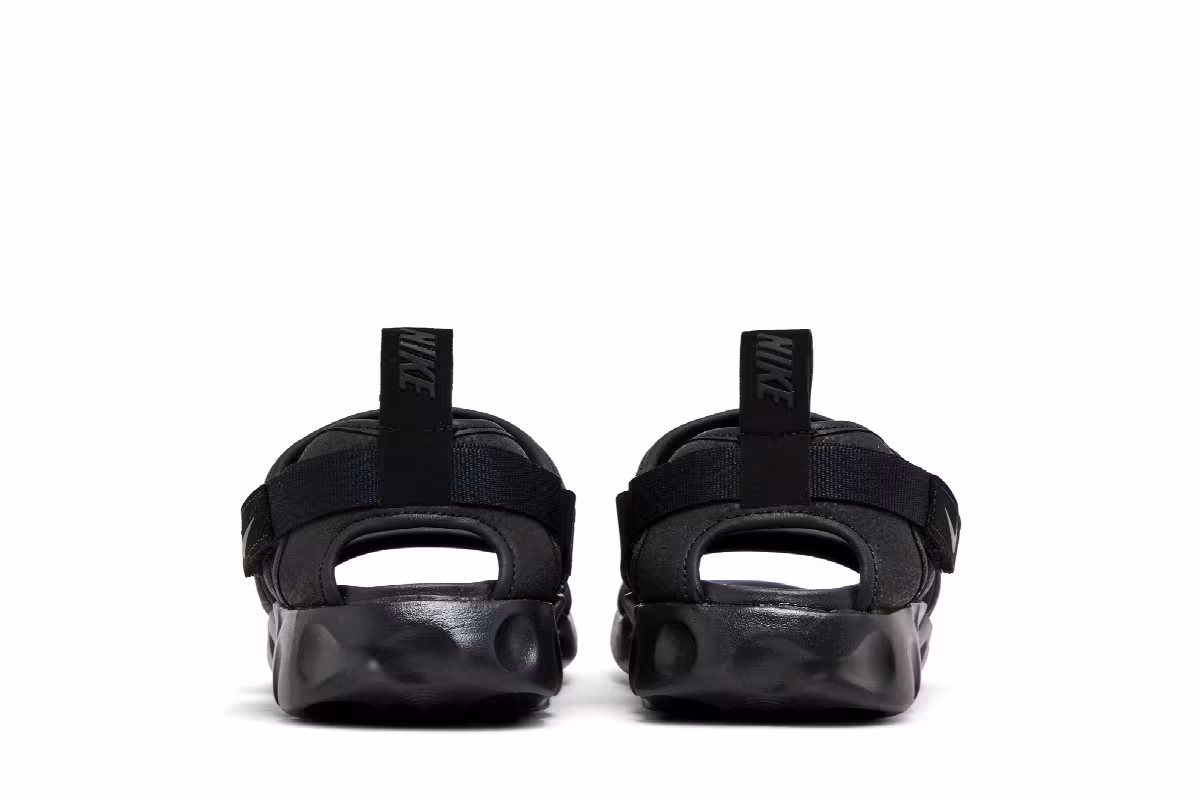 Nike Women's Owaysis Sandal Triple Black, view 7