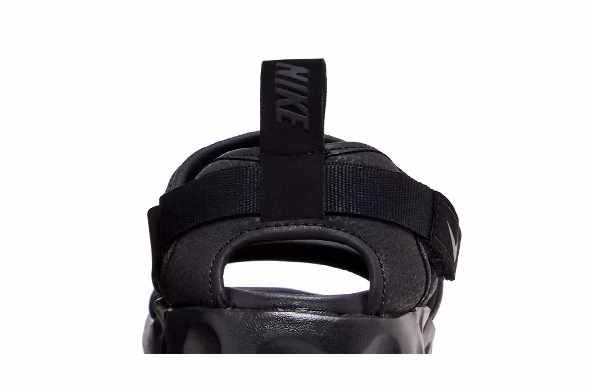 Nike Women's Owaysis Sandal Triple Black, view 8