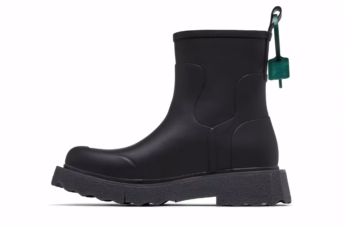 Off-White Rain Boot Black Fuchsia, view 4