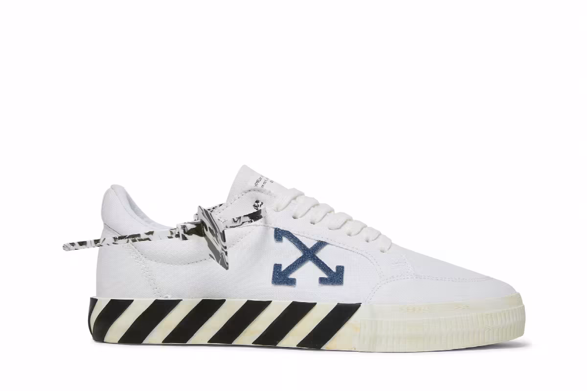 Off-White Vulc Sneaker White Navy Blue 2021, view 2