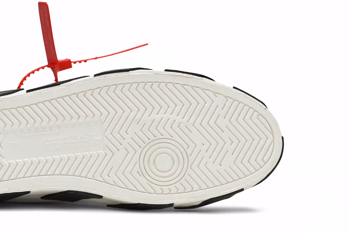 Off-White Vulc Sneaker Mid White Black, view 6