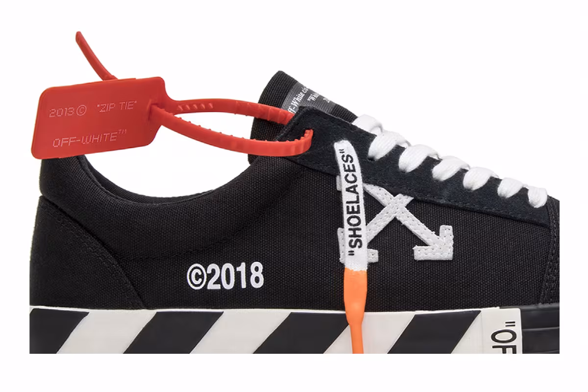 Off-White Vulc Low Top Black, view 3