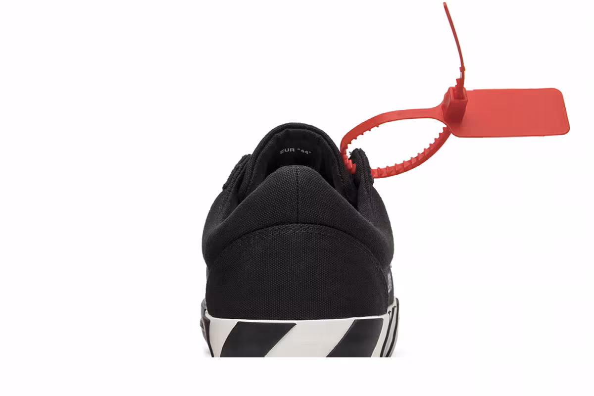 Off-White Vulc Low Top Black, view 8