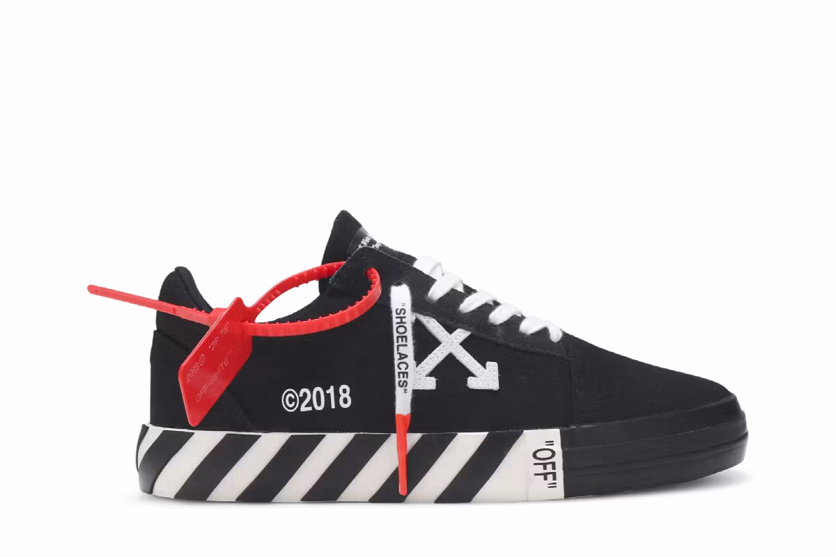 Off-White Vulc Low Top Black, view 2