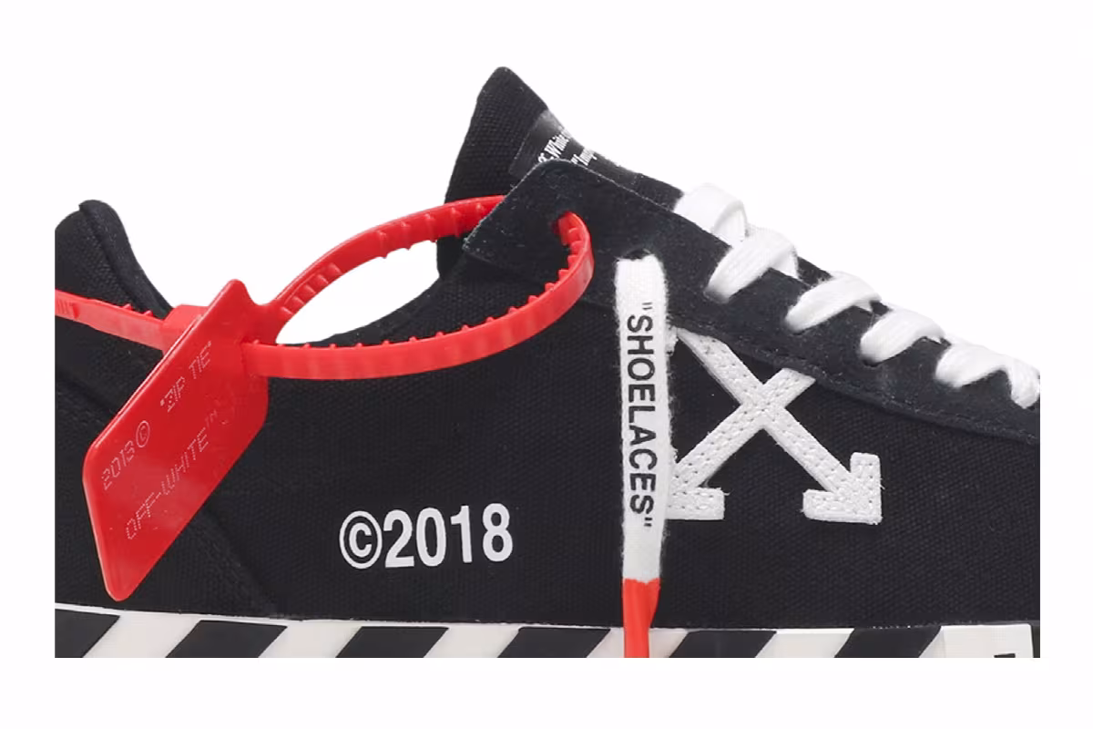 Off-White Vulc Low Top Black, view 3