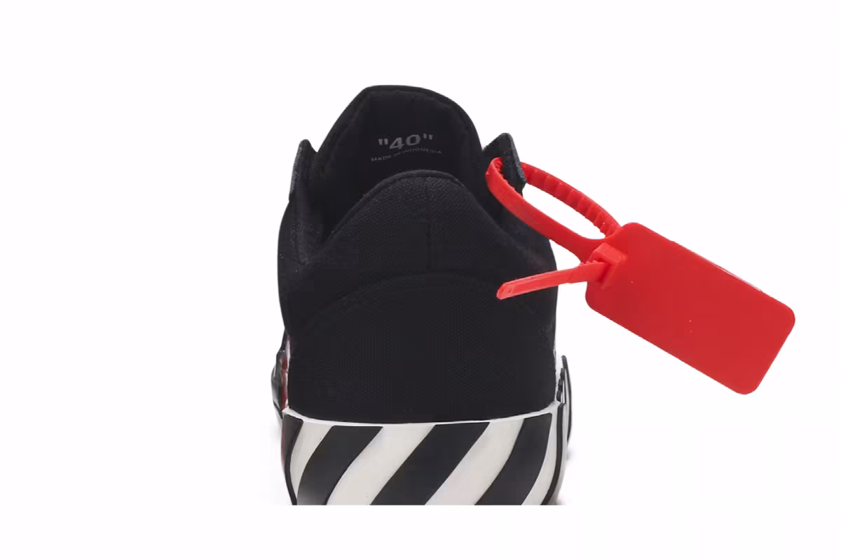 Off-White Vulc Low Top Black, view 8