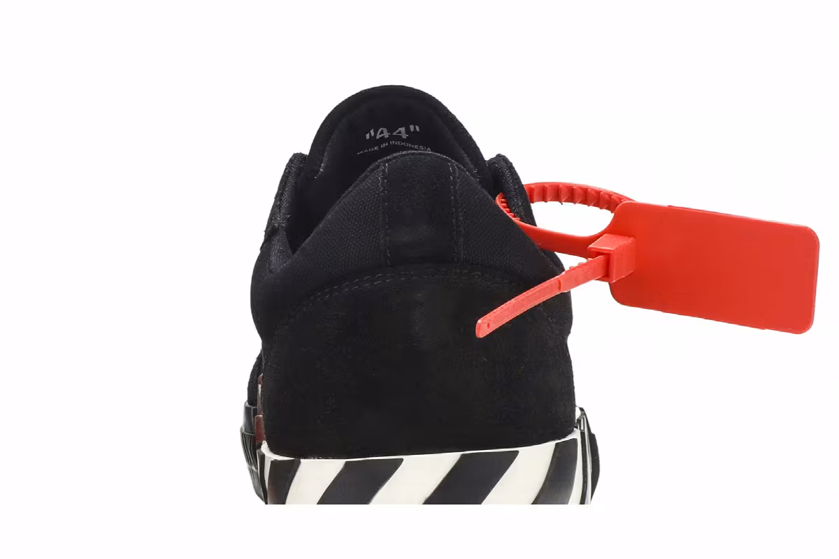 Off-White Vulc Sneaker Black Fuchsia 2019, view 8