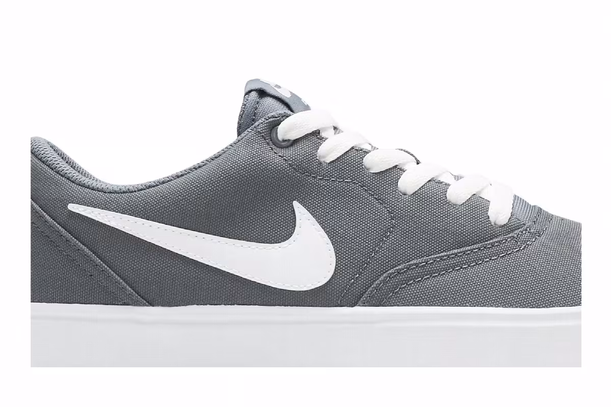 Nike Women's Check Solarsoft Canvas SB Cool Grey, view 3