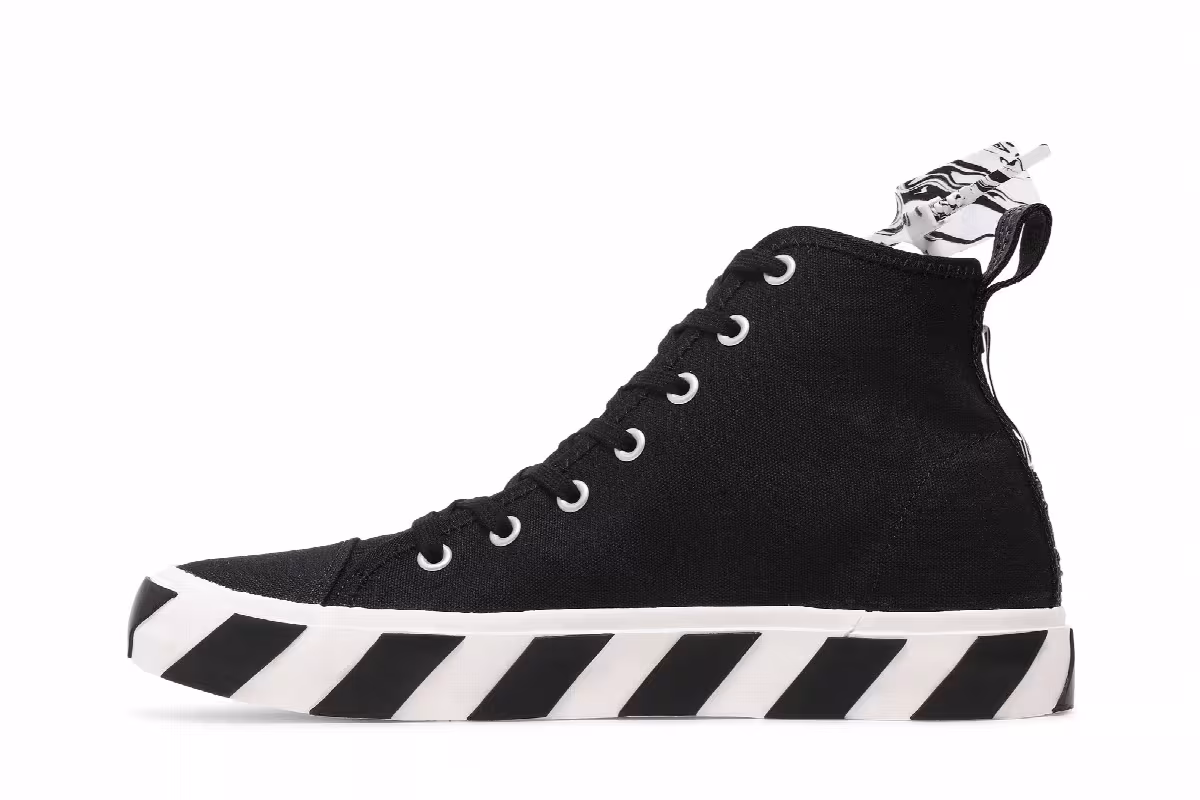 Off-White Vulc Sneaker Mid Black White, view 4