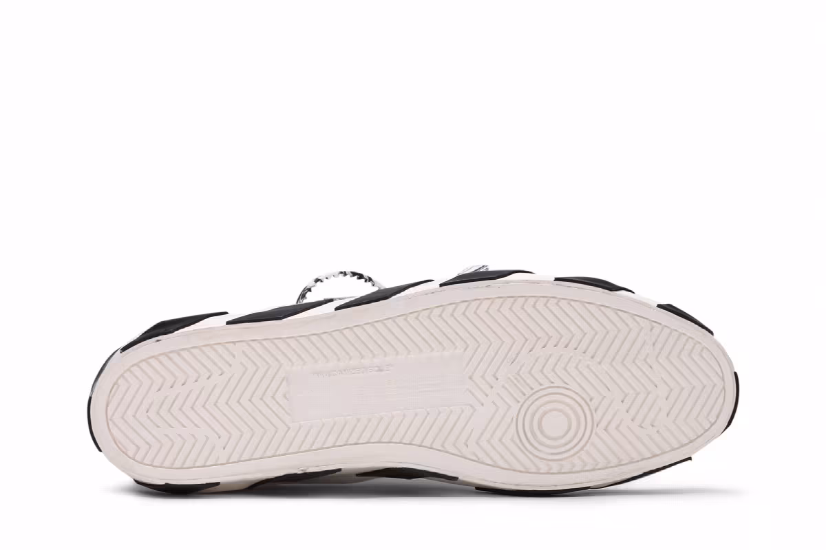 Off-White Vulc Sneaker Mid White Black, view 5