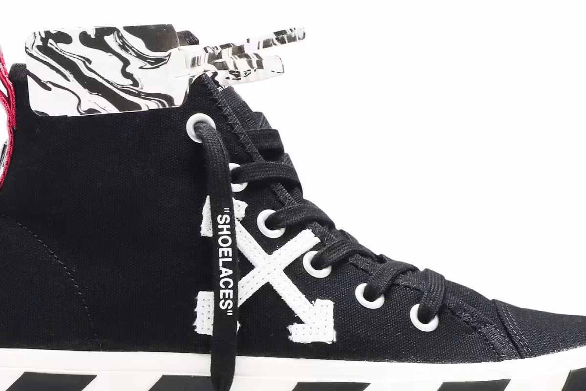 Off-White Vulc Sneaker Mid Black White, view 3