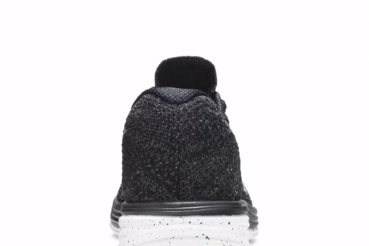 Nike Women's Flyknit Lunar 3 Oreo, view 8
