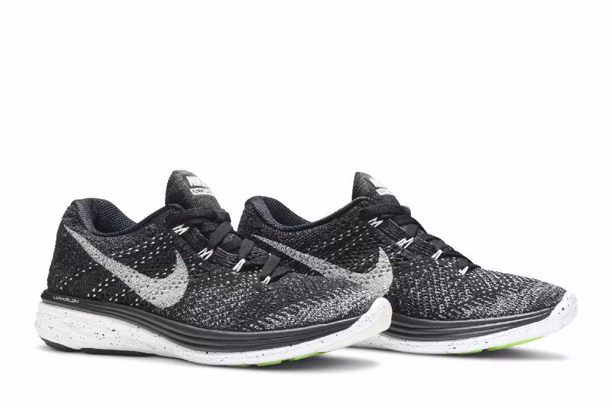Nike Women's Flyknit Lunar 3 Oreo, view 9