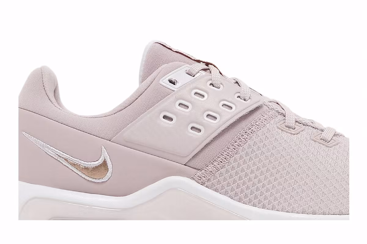 Nike Women's Air Max Bella TR 4 Air Max Bella, view 3