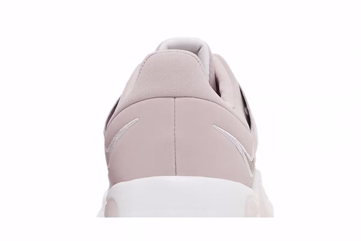 Nike Women's Air Max Bella TR 4 Air Max Bella, view 8