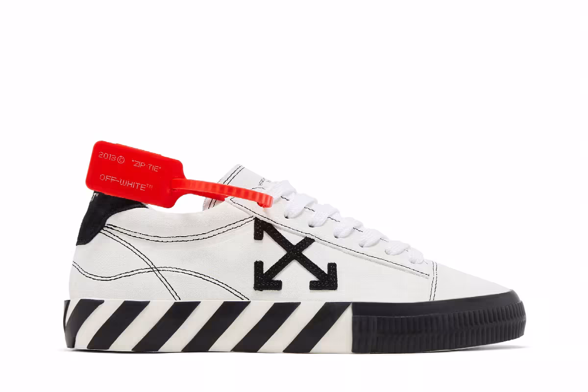 Off-White Women's Arrow Vulcanized Low White Black, view 2