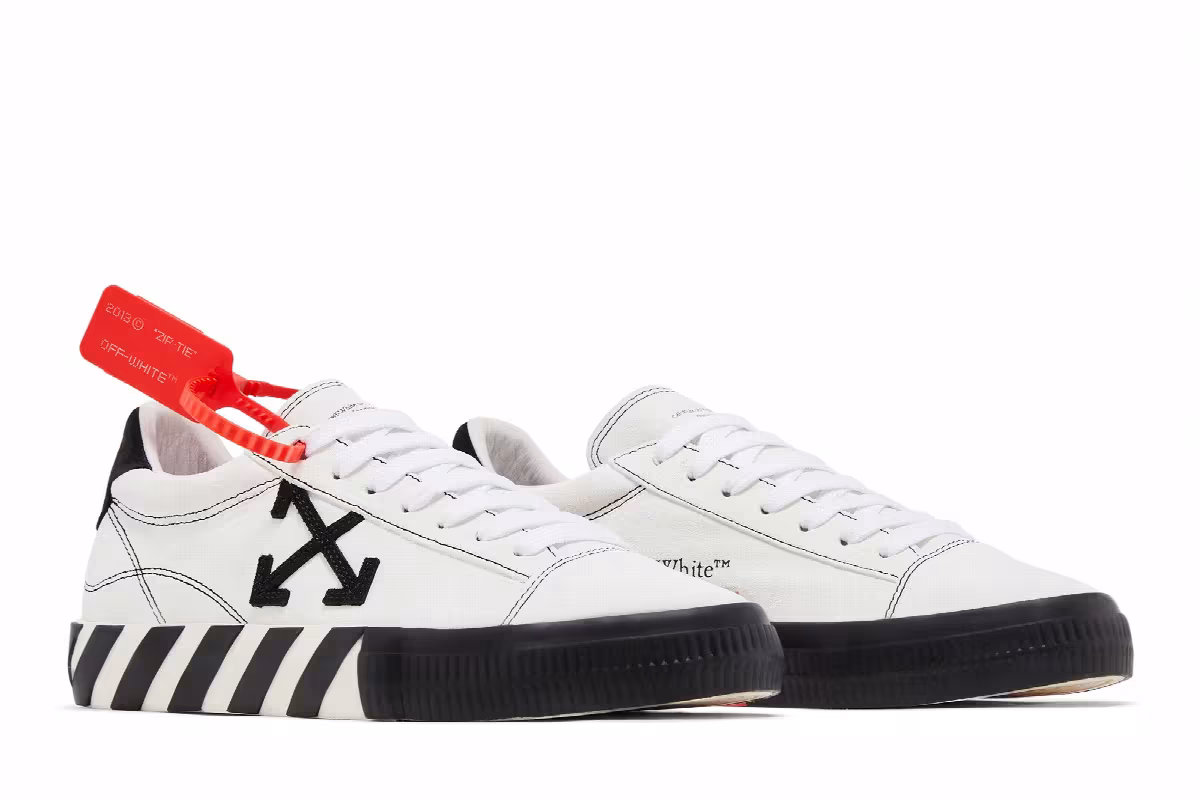 Off-White Women's Arrow Vulcanized Low White Black, view 9