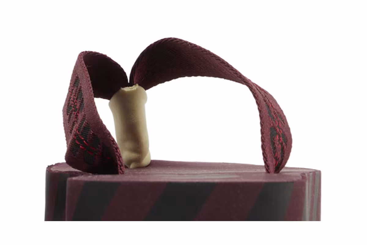 Off-White Flip Flops Graphic Print - Burgundy, view 8