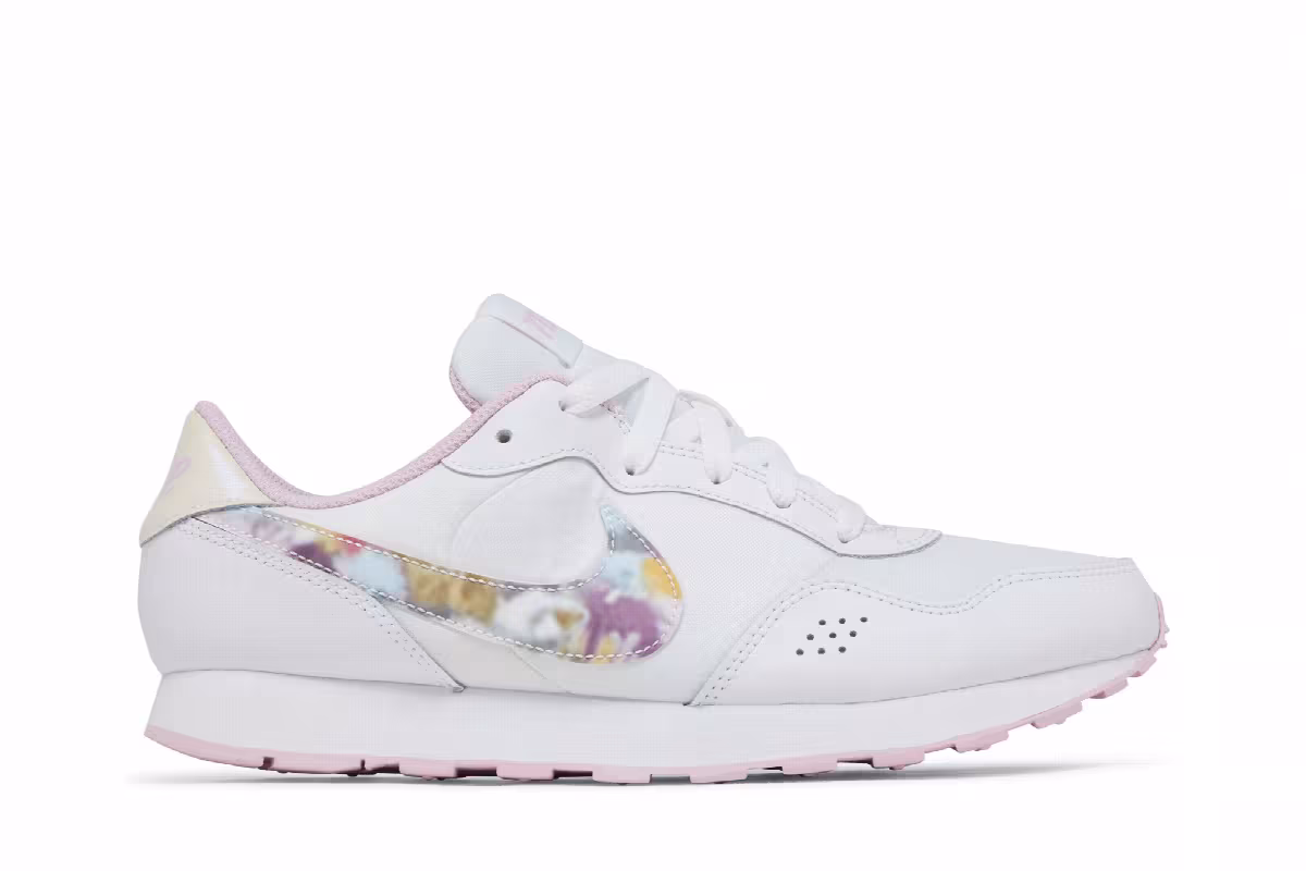 Nike MD Valiant GS Fuzzy Floral Print, view 2