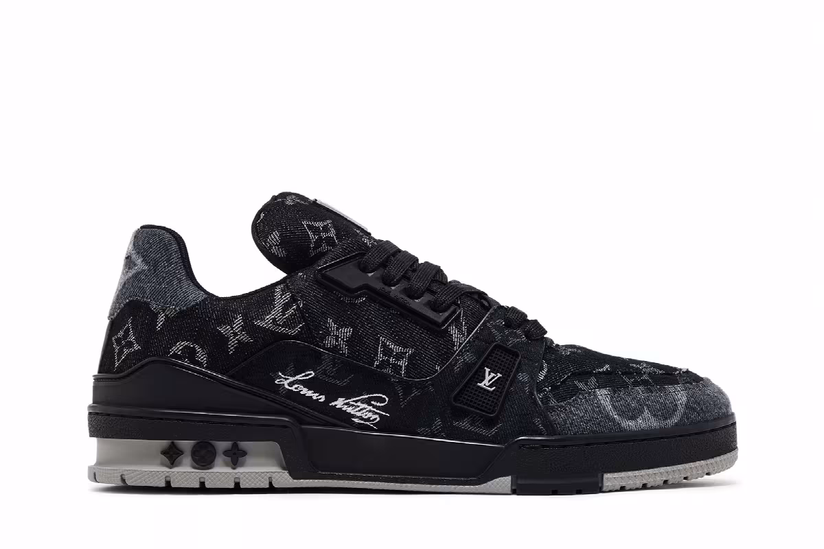 Louis Vuitton Trainer Black Monogram Denim, view 2