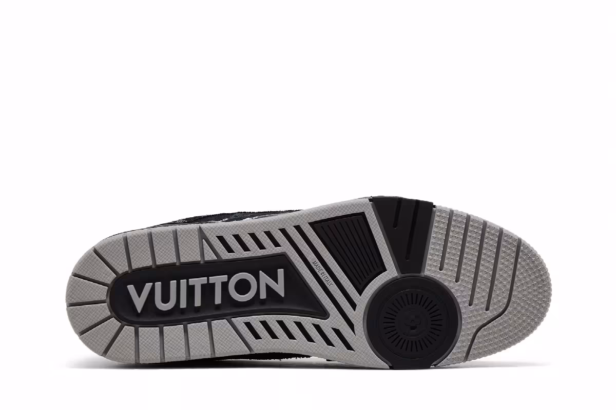 Louis Vuitton Trainer Black Monogram Denim, view 5