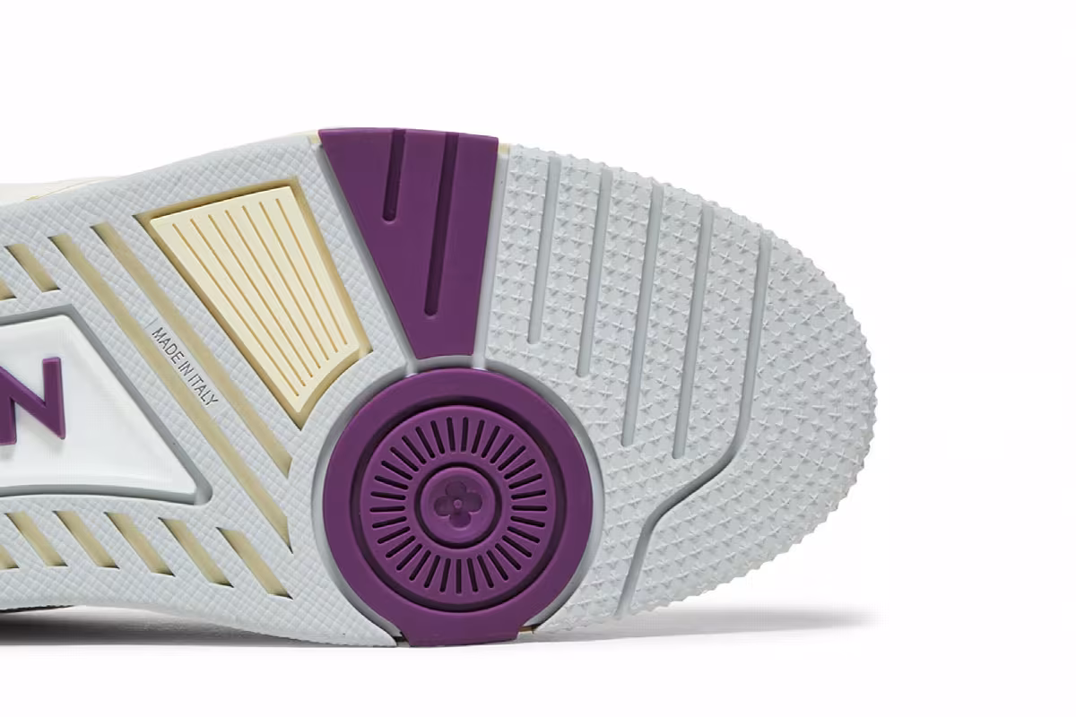 Louis Vuitton Trainer Violet Mesh, view 6
