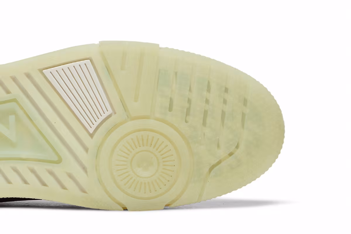 Louis Vuitton Trainer Ebene Monogram, view 6