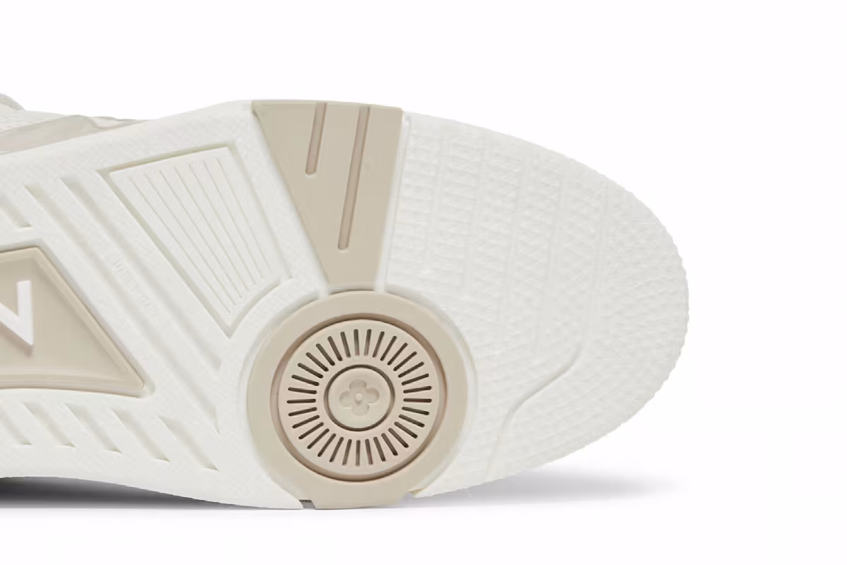 Louis Vuitton Skate Sneaker Beige, view 6
