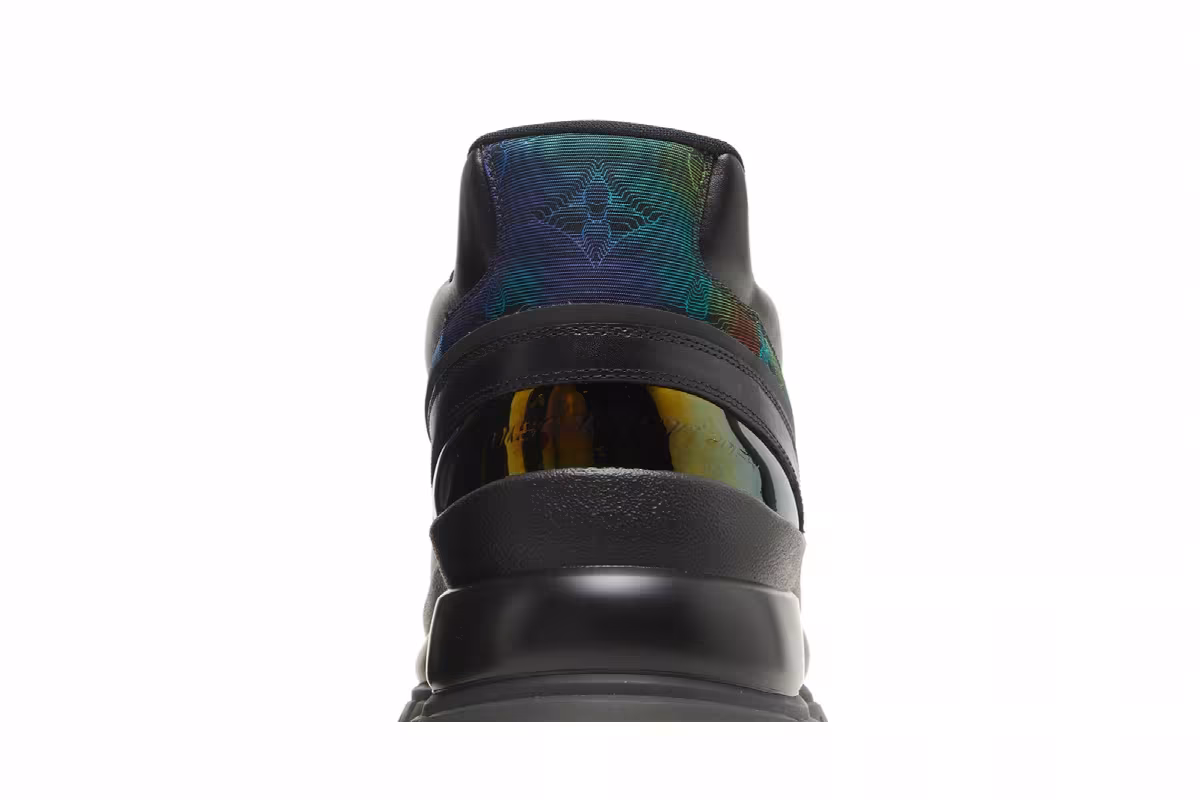 Louis Vuitton Trail 2054 Sneaker Black Iridescent, view 8