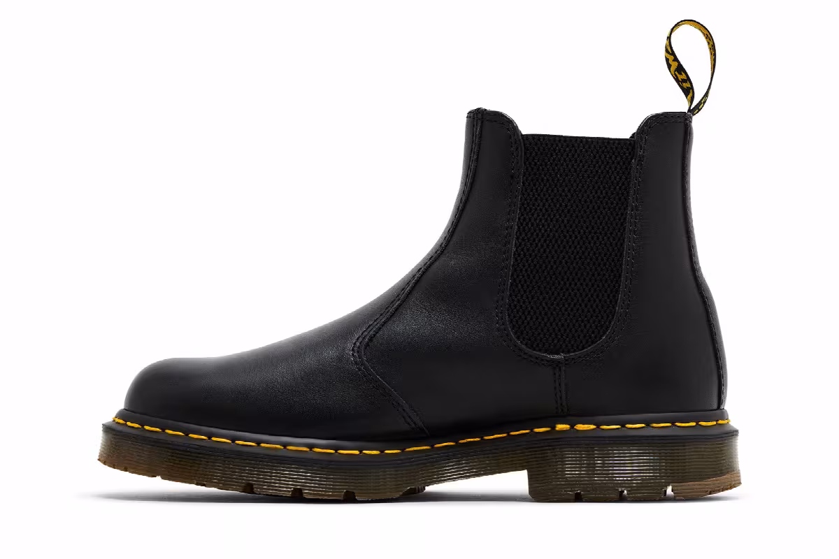 Dr. Martens 2976 Chelsea Boots Black, view 4
