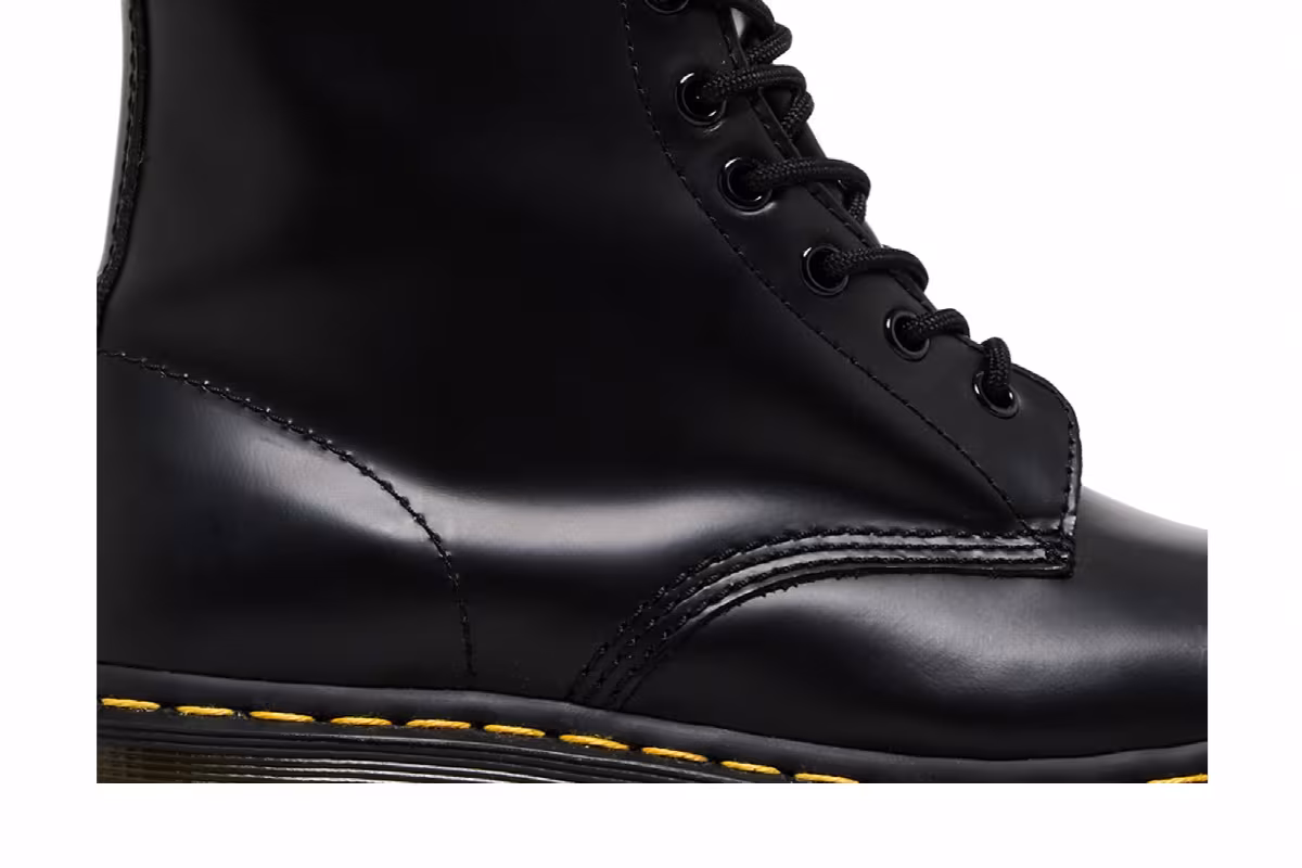 Dr. Martens Women's 1460 Smooth Black, view 3