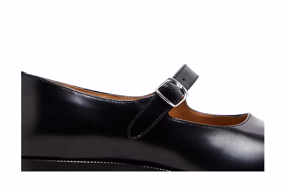 Maison Margiela Women's Tabi Mary-Jane Black Polished Leather, view 3
