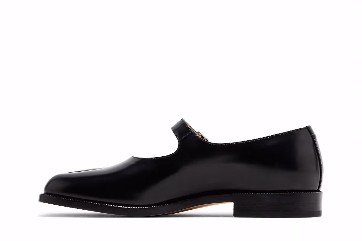 Maison Margiela Women's Tabi Mary-Jane Black Polished Leather, view 4
