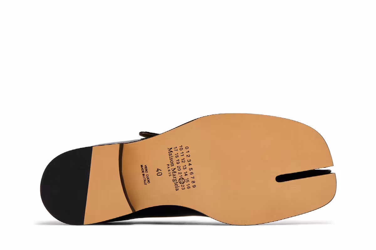 Maison Margiela Women's Tabi Mary-Jane Black Polished Leather, view 5