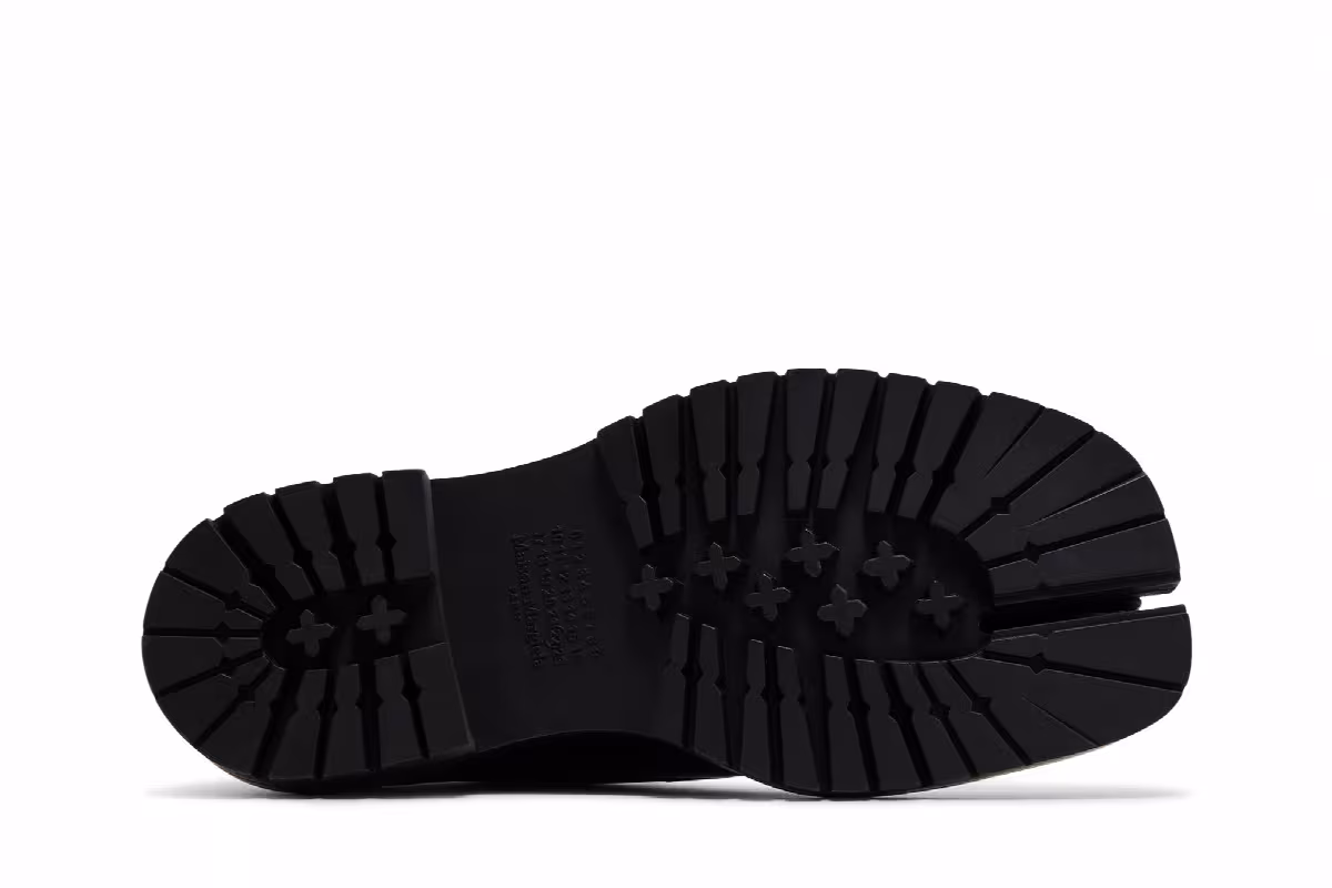 Maison Margiela Tabi Lace-Up Black, view 5