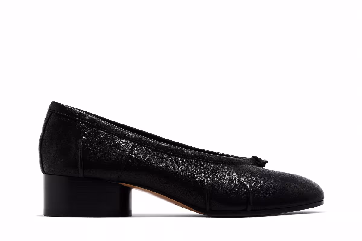 Maison Margiela Women's Tabi New Ballerina Artisanal Vintage Effect - Black, view 2