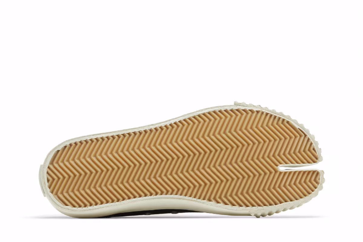 Maison Margiela Women's Tabi Low Black White, view 5