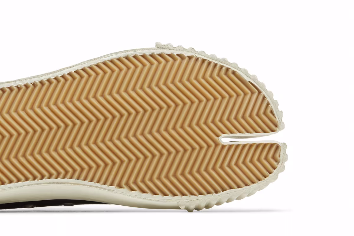 Maison Margiela Women's Tabi Low Black White, view 6